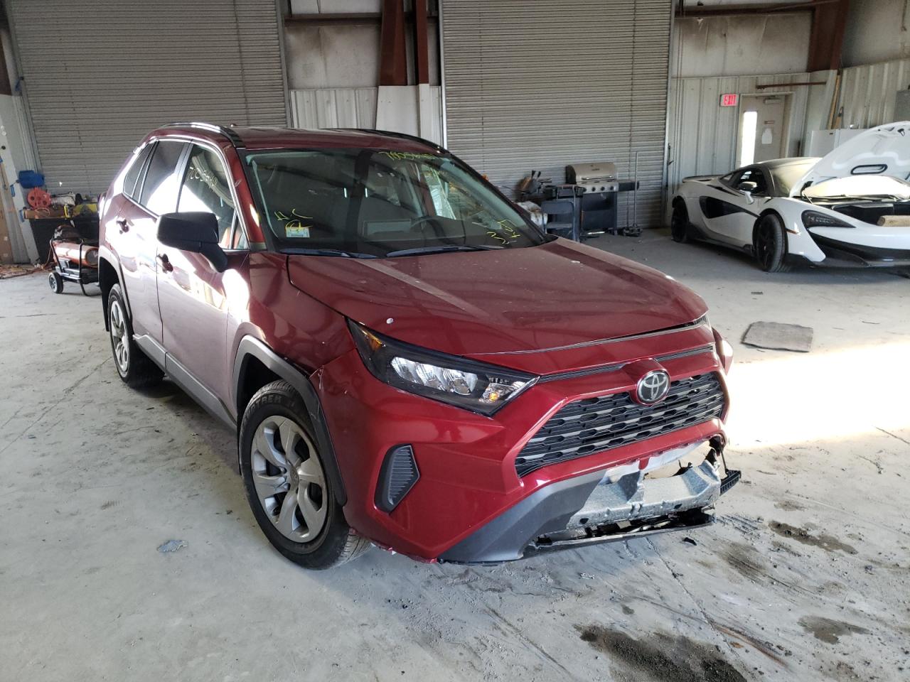 TOYOTA RAV4 LE 2020 with VIN 2T3F1RFV3LW092090 - Photo from auction