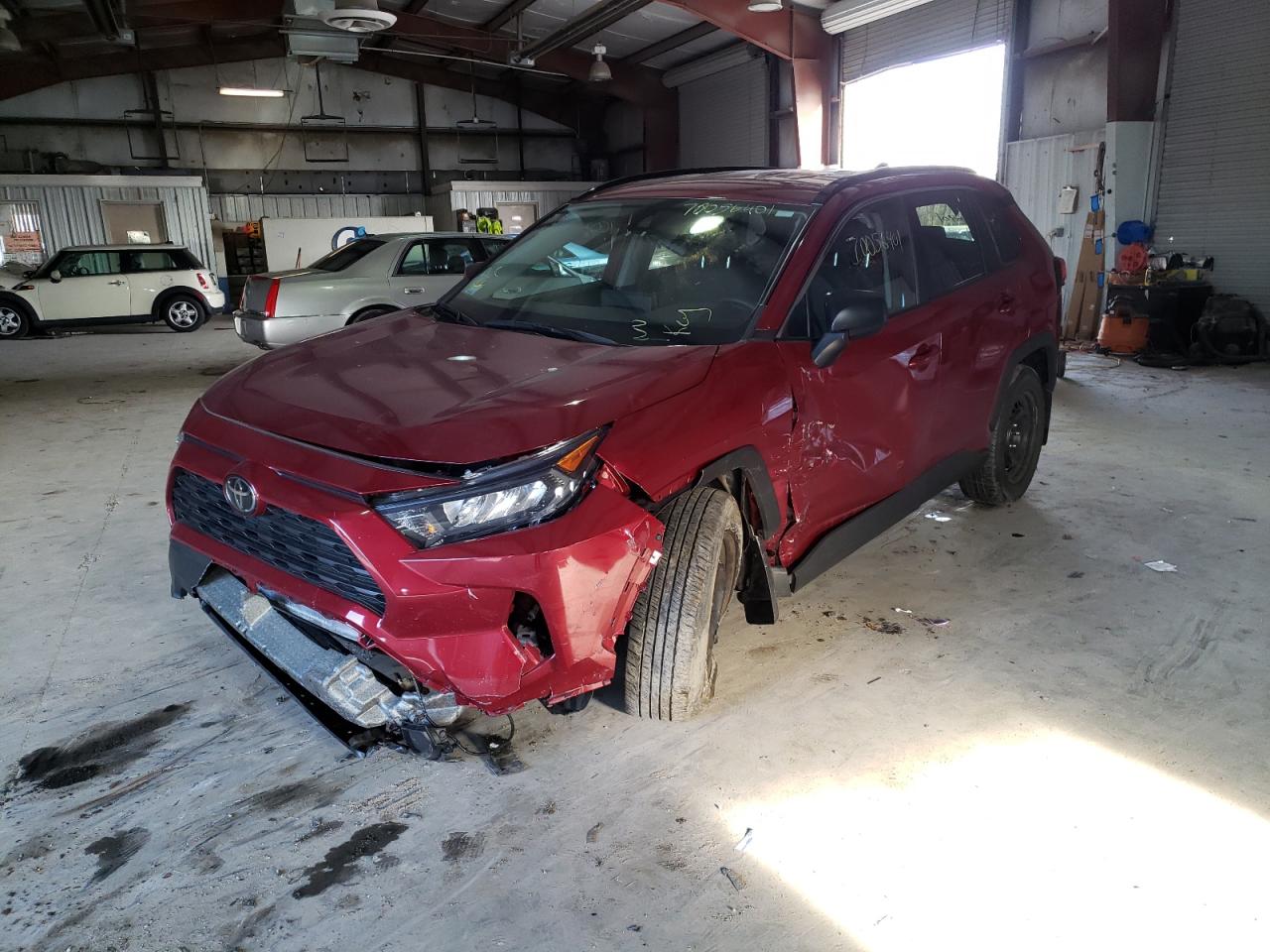 Photo 2 from auction – 2020 TOYOTA RAV4 LE with VIN 2T3F1RFV3LW092090