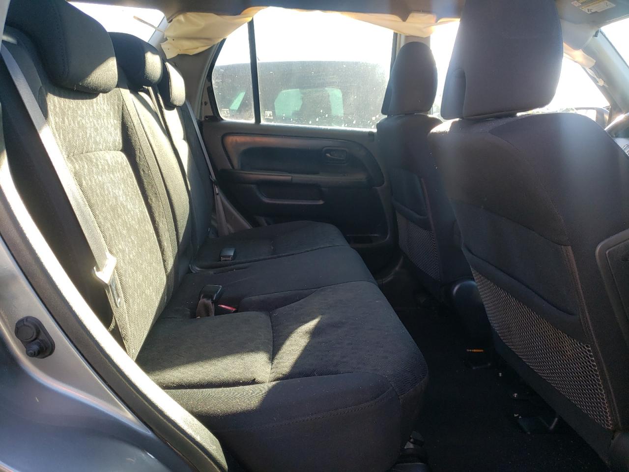 Photo 6 from auction – 2005 HONDA CR-V LX with VIN JHLRD68555C008277