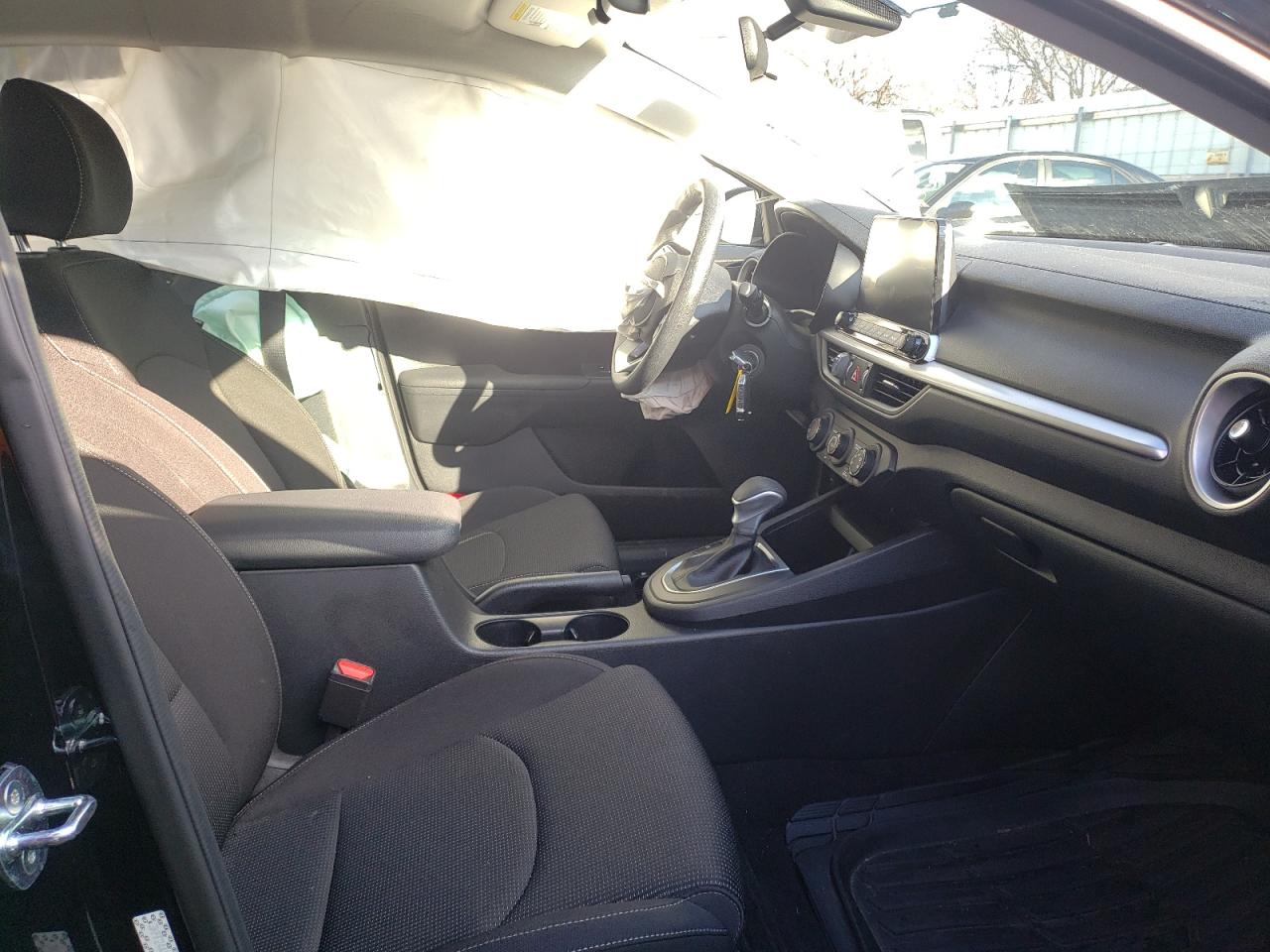 Photo 5 from auction – 2020 KIA FORTE FE with VIN 3KPF24AD0LE262464