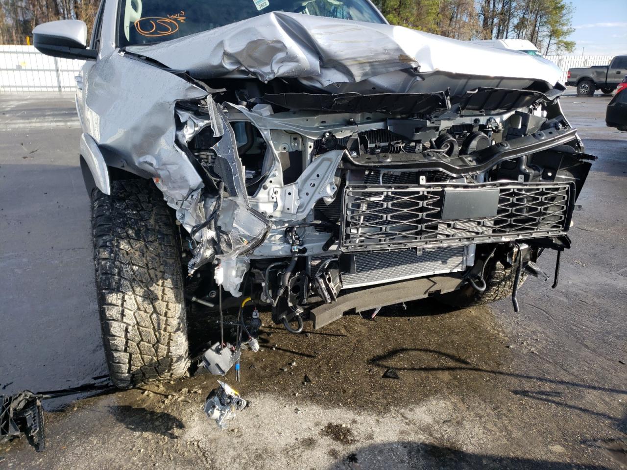 Photo 9 from auction – 2021 TOYOTA 4RUNNER SR with VIN JTEMU5JR7M5957083