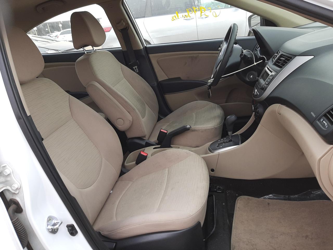 Photo 5 from auction – 2017 HYUNDAI ACCENT SE with VIN KMHCT4AE1HU338528