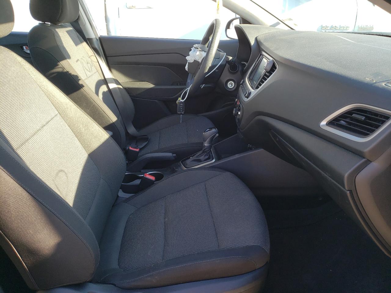 Photo 5 from auction – 2019 HYUNDAI ACCENT SE with VIN 3KPC24A35KE070692