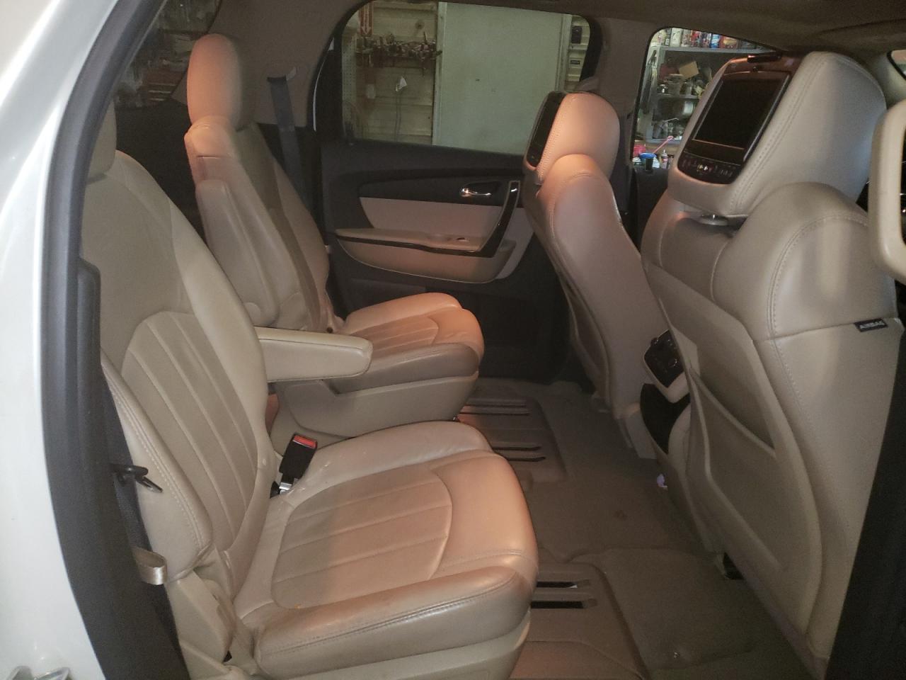 Photo 6 from auction – 2011 GMC ACADIA DEN with VIN 1GKKVTED1BJ383004