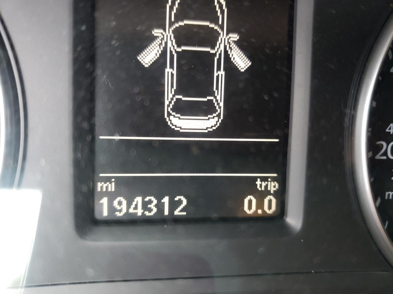 Photo 8 from auction – 2013 VOLKSWAGEN PASSAT SE with VIN 1VWBP7A35DC079253