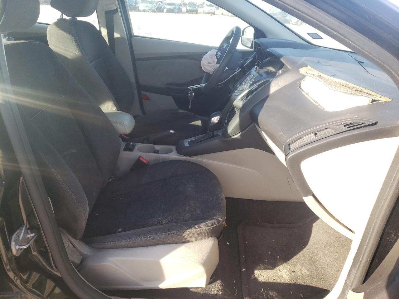 Photo 5 from auction – 2014 FORD FOCUS SE with VIN 1FADP3F27EL103306