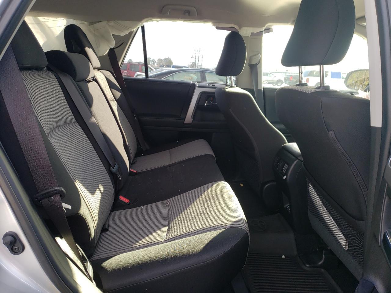 Photo 6 from auction – 2021 TOYOTA 4RUNNER SR with VIN JTEMU5JR7M5957083