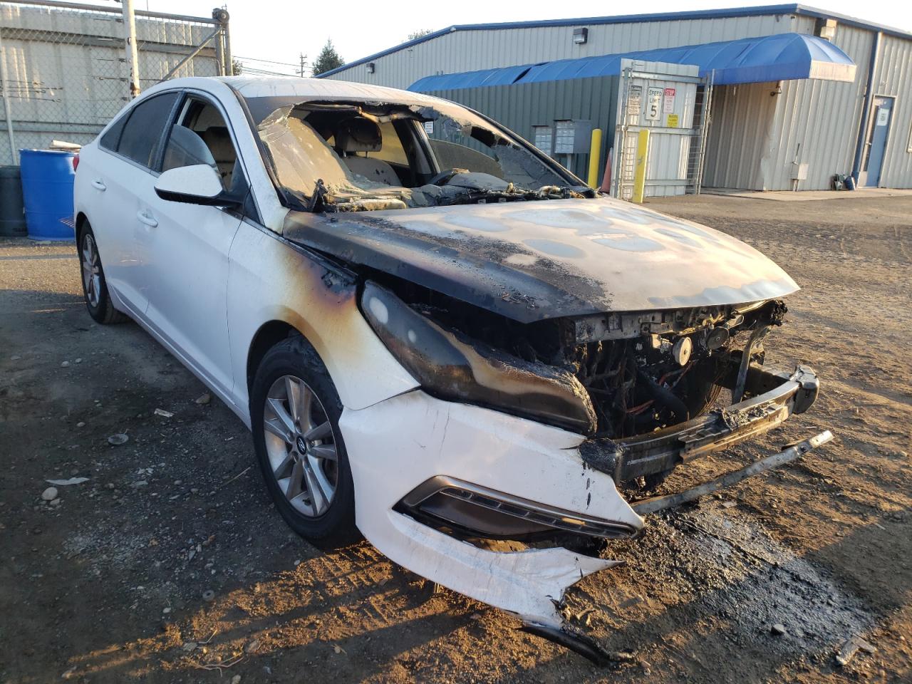 HYUNDAI SONATA SE 2015 with VIN 5NPE24AF7FH078023 - Photo from auction