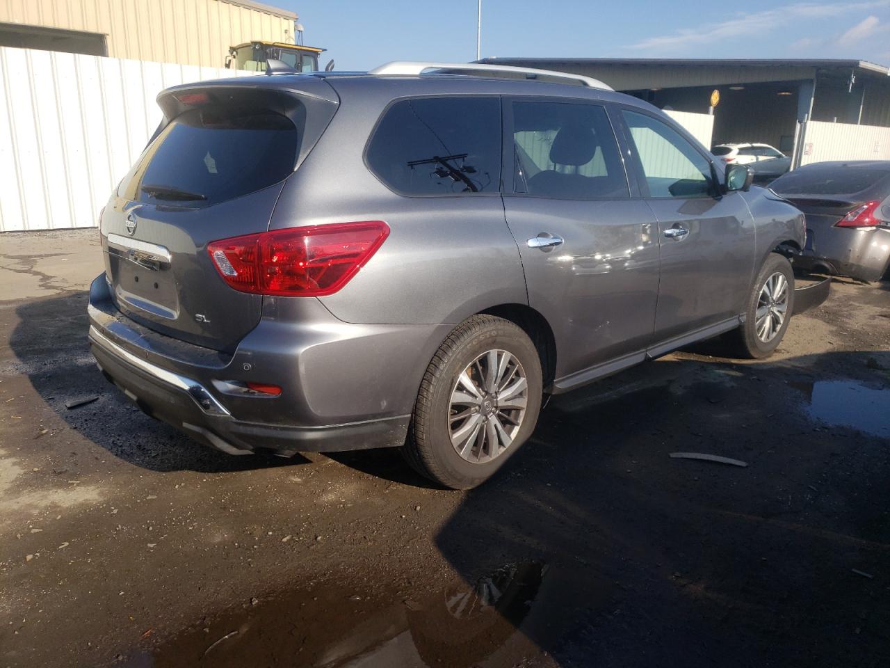 Photo 4 from auction – 2019 NISSAN PATHFINDER with VIN 5N1DR2MN3KC642976