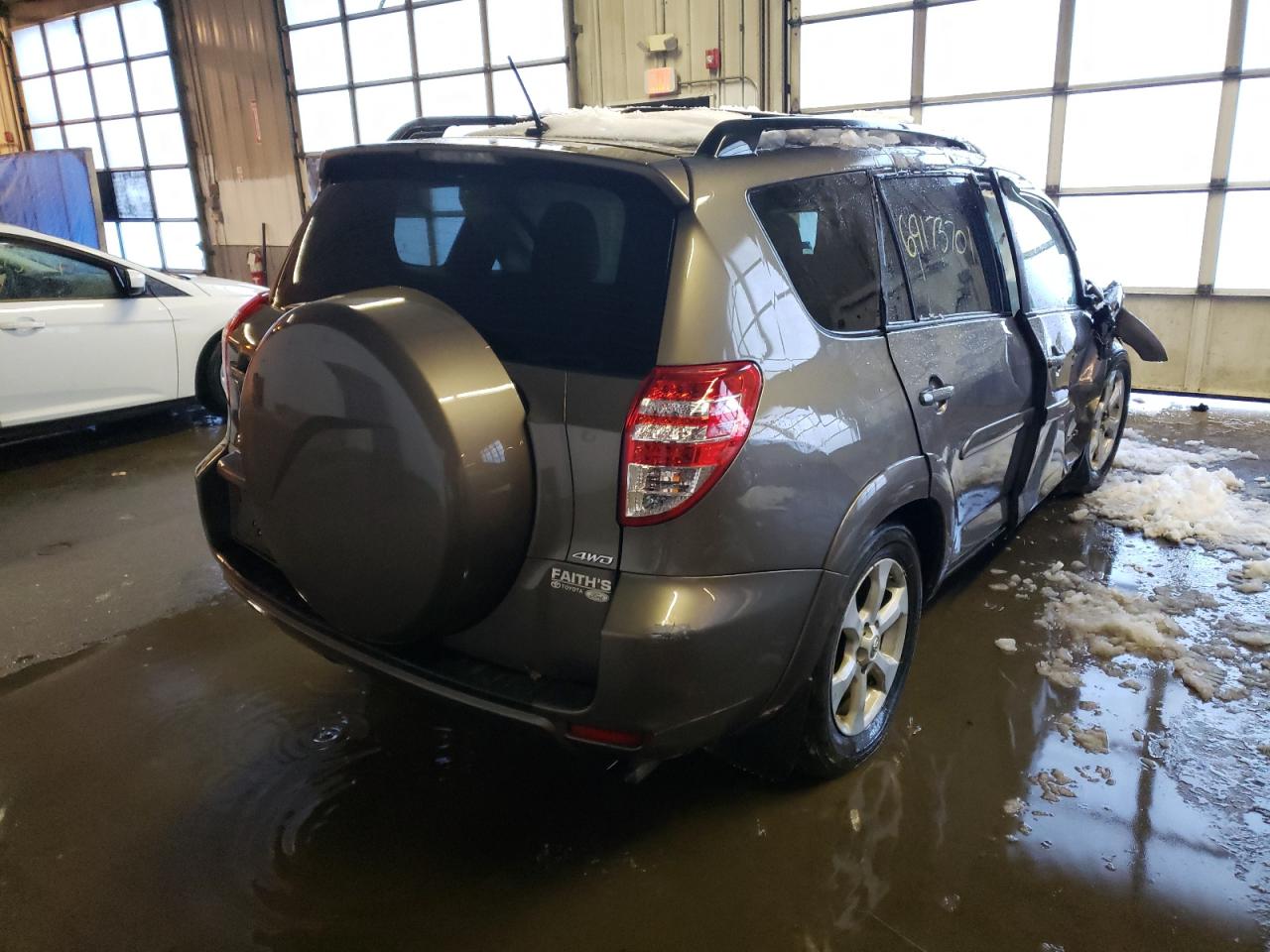 Photo 4 from auction – 2011 TOYOTA RAV4 LIMIT with VIN 2T3DF4DV4BW150186