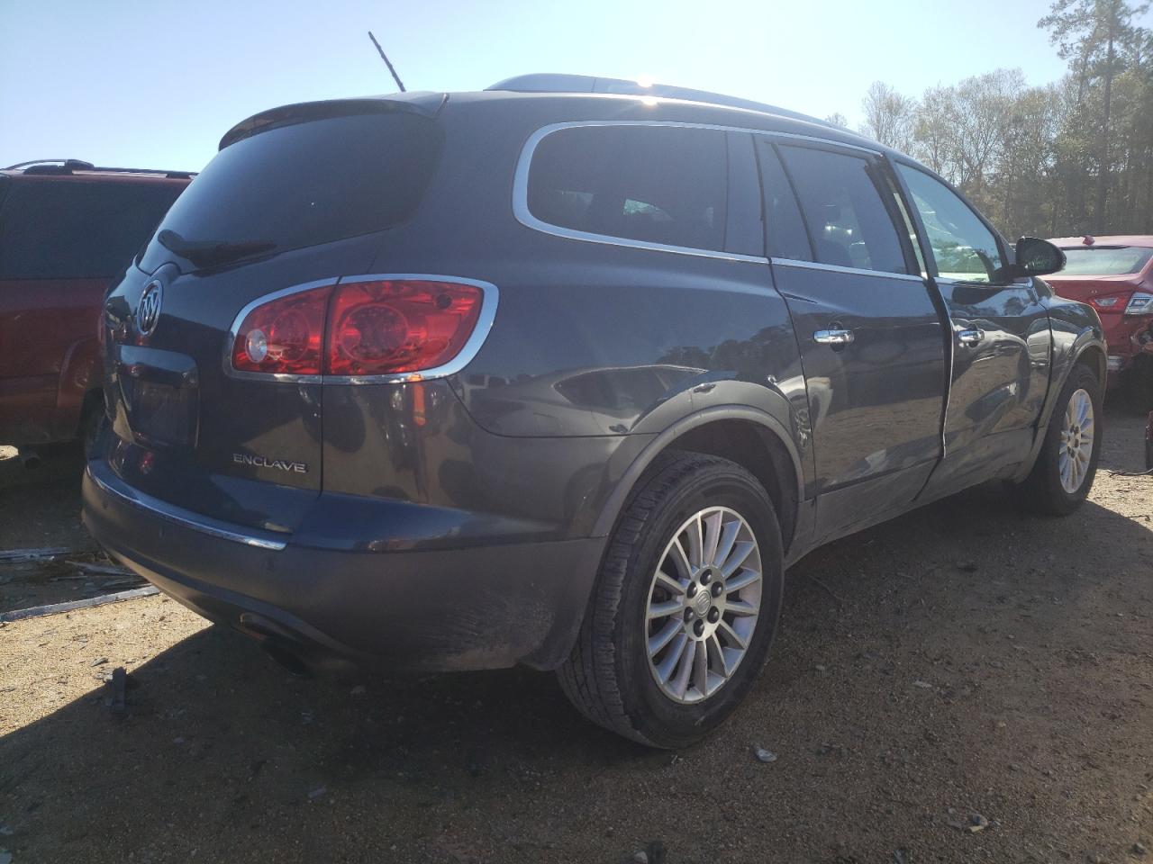 Photo 4 from auction – 2012 BUICK ENCLAVE with VIN 5GAKRCEDXCJ388222