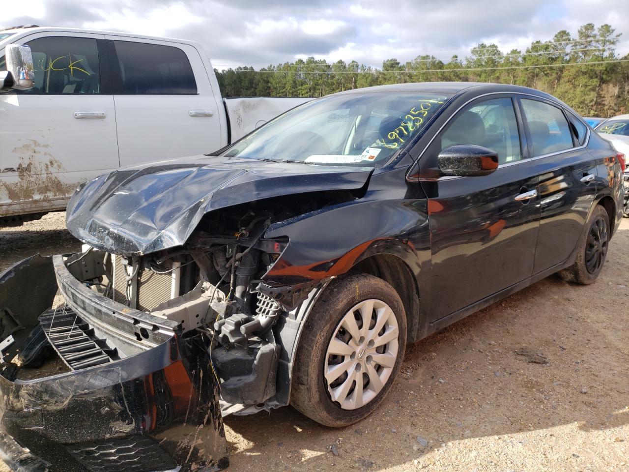 Photo 2 from auction – 2017 NISSAN SENTRA S with VIN 3N1AB7AP3HL637985