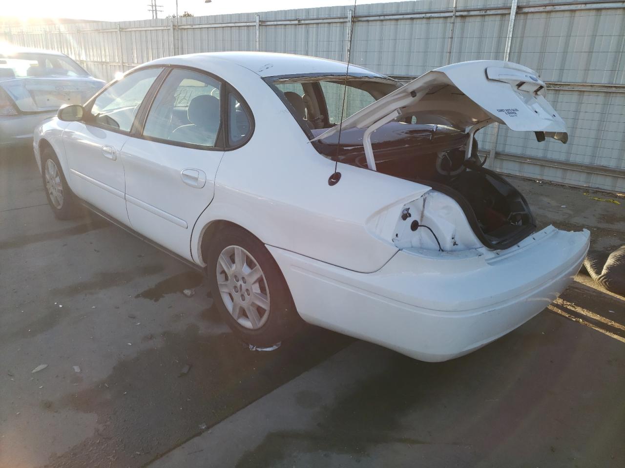 صورة رقم 3 من المزاد - 2006 FORD TAURUS SE مع VIN 1FAFP53216A261243