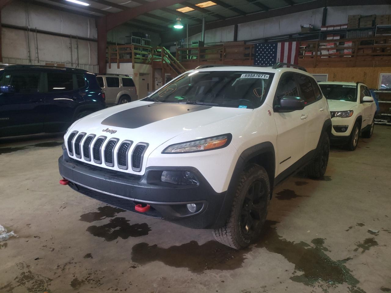 Photo 2 from auction – 2017 JEEP CHEROKEE T with VIN 1C4PJMBS8HW505388