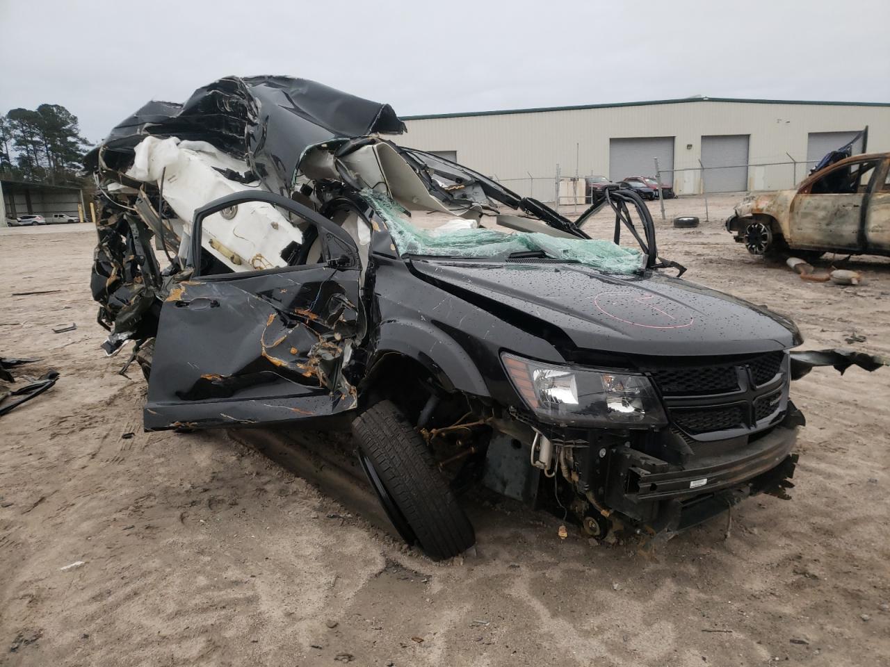 DODGE JOURNEY SE 2019 with VIN 3C4PDCBB3KT848608 - Photo from auction