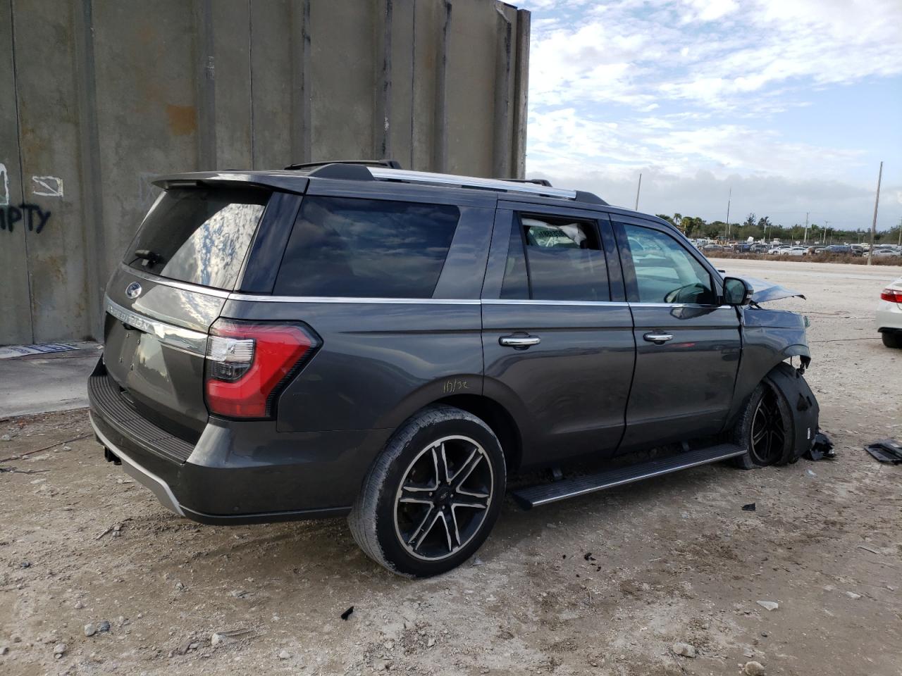 Photo 4 from auction – 2020 FORD EXPEDITION with VIN 1FMJU1KT5LEA36243