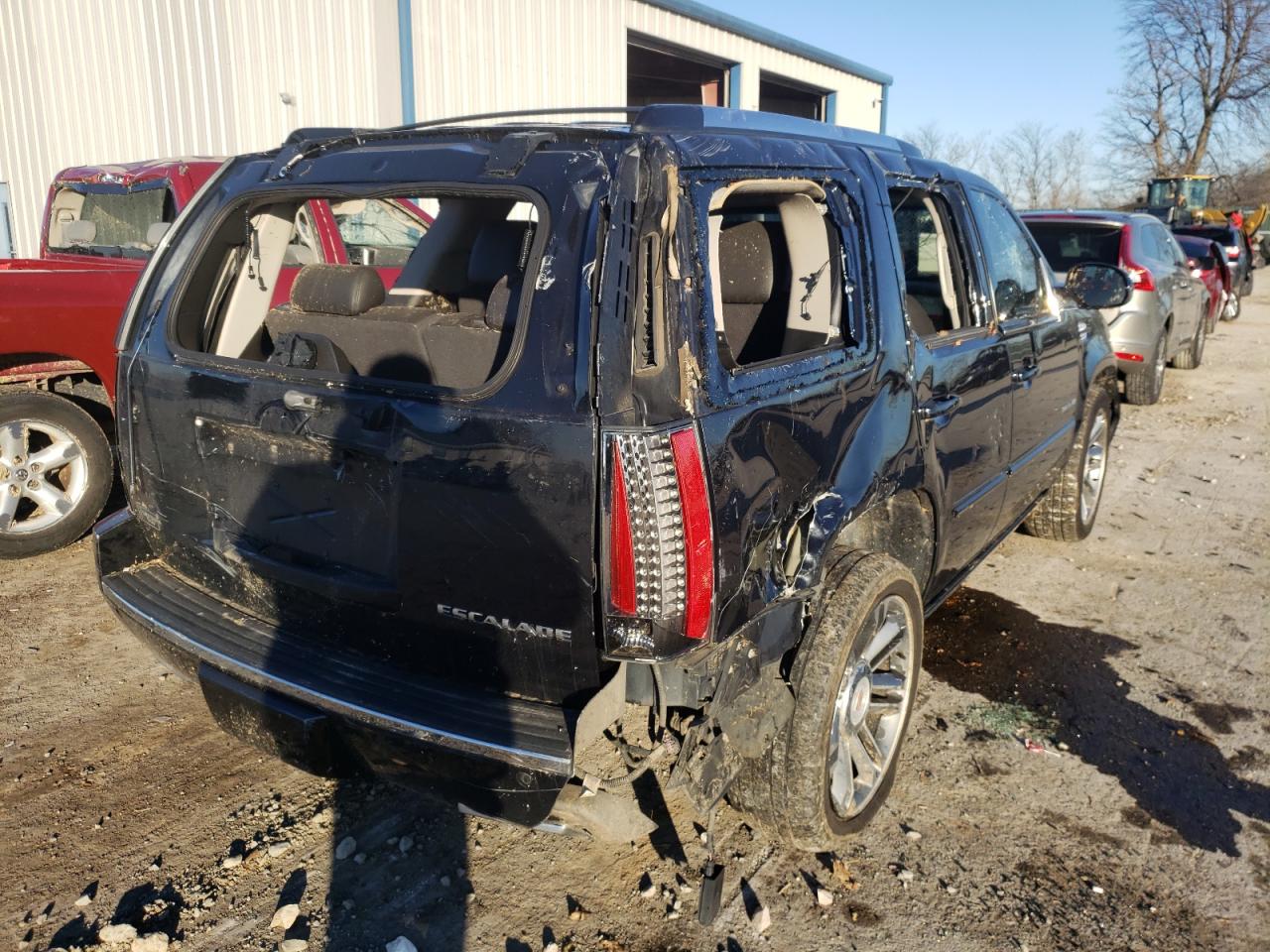 Zdjęcie 4 z aukcji – 2013 CADILLAC ESCALADE P z VIN 1GYS4CEF2DR121779