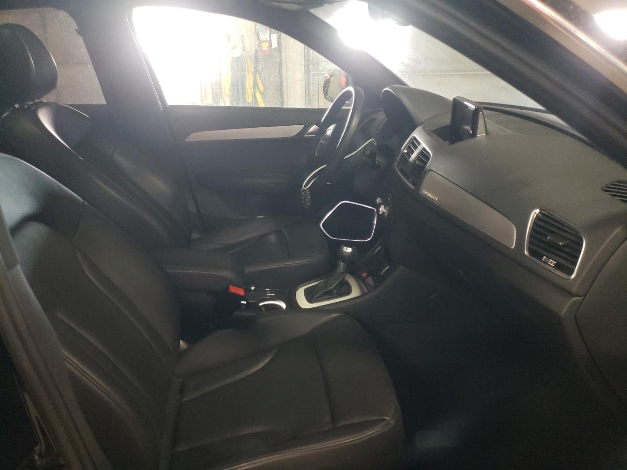 Photo 5 from auction – 2018 AUDI Q3 PREMIUM with VIN WA1JCCFS7JR031081