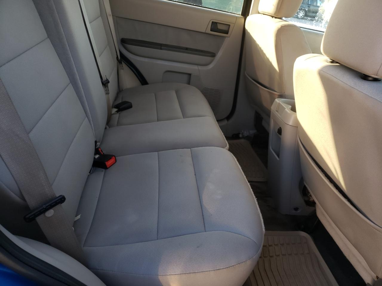 Photo 6 from auction – 2011 FORD ESCAPE XLT with VIN 1FMCU0D75BKA72629