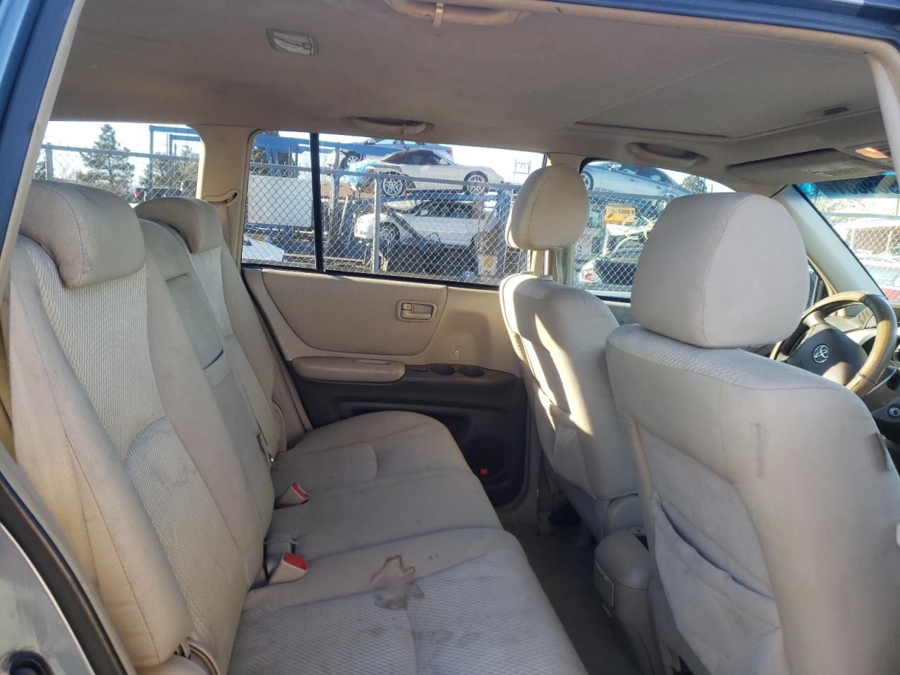 Photo 6 from auction – 2006 TOYOTA HIGHLANDER with VIN JTEEW21A560011829