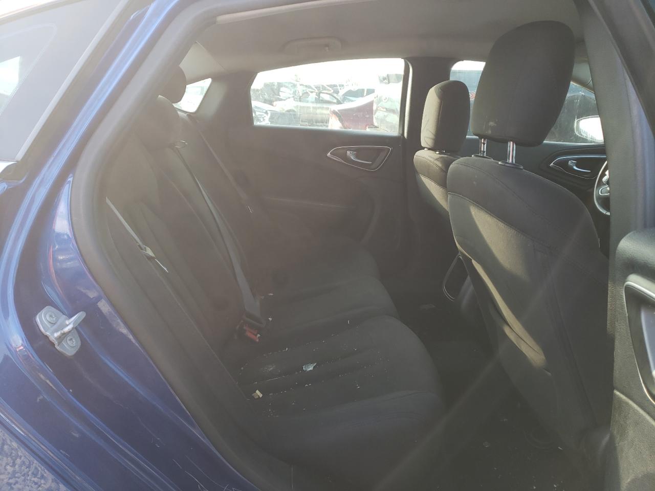 Photo 6 from auction – 2015 CHRYSLER 200 with VIN 1C3CCCAB0FN724552