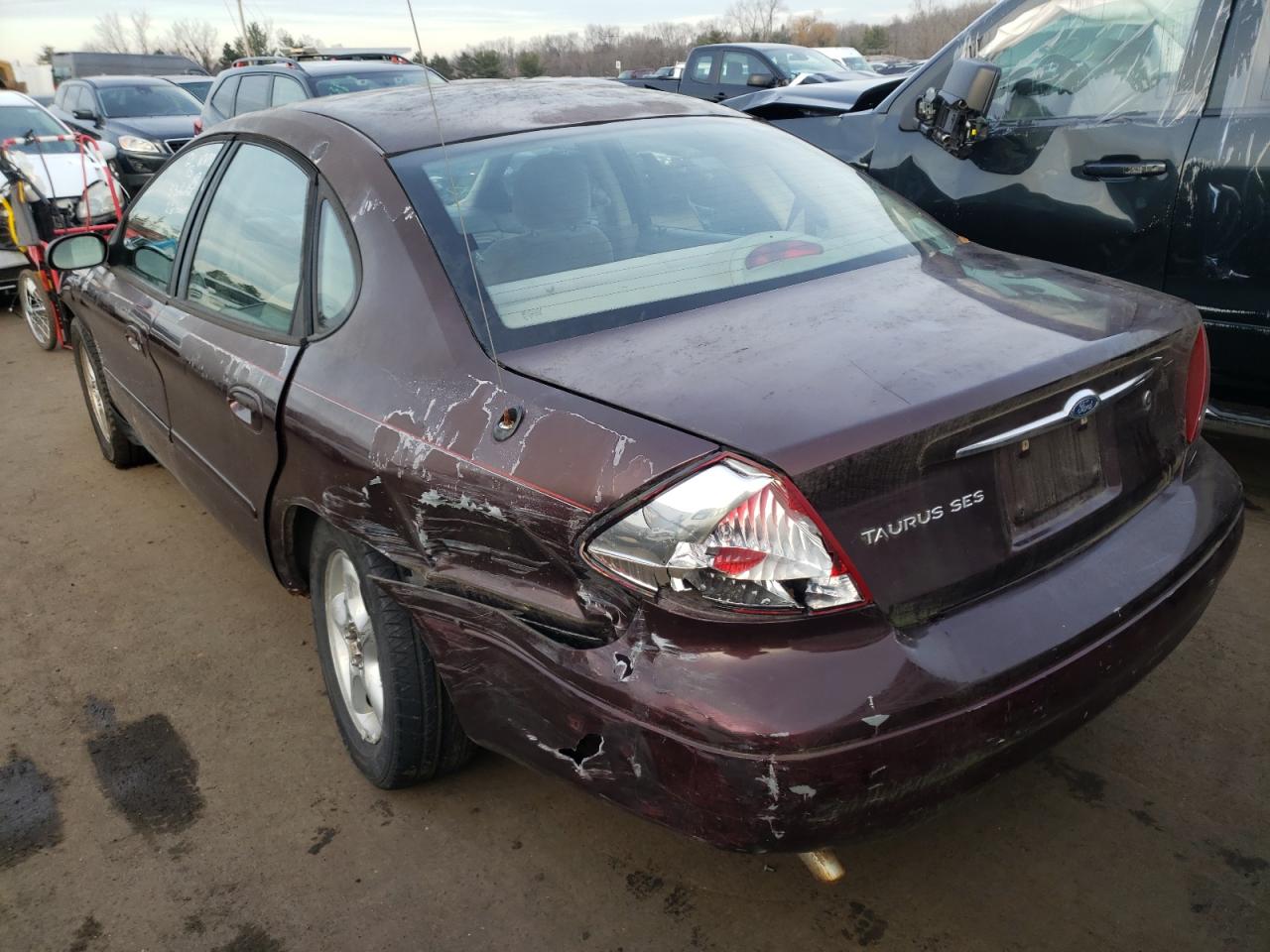 Photo 3 from auction – 2001 FORD TAURUS with VIN 1FAFP55U61G265065