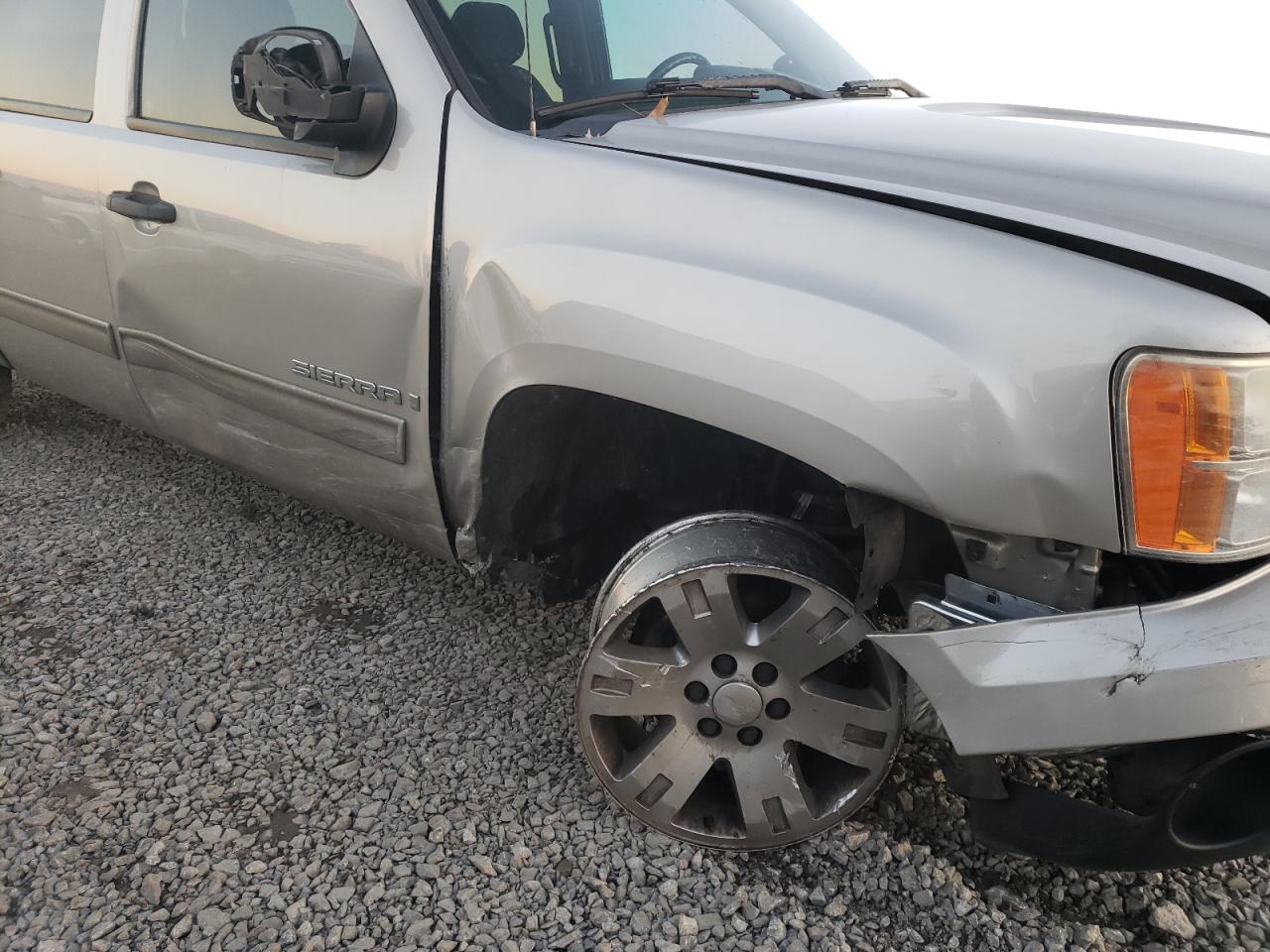 Photo 9 from auction – 2008 GMC SIERRA C15 with VIN 3GTEC13J68G312533