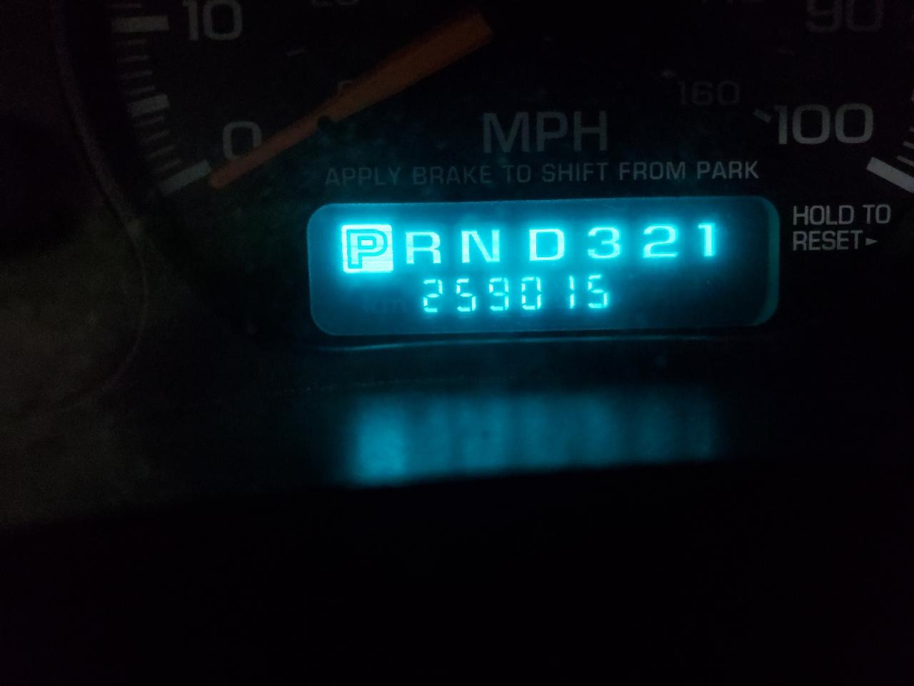 Photo 8 from auction – 2002 CHEVROLET SILVERADO with VIN 2GCEK19T921333114