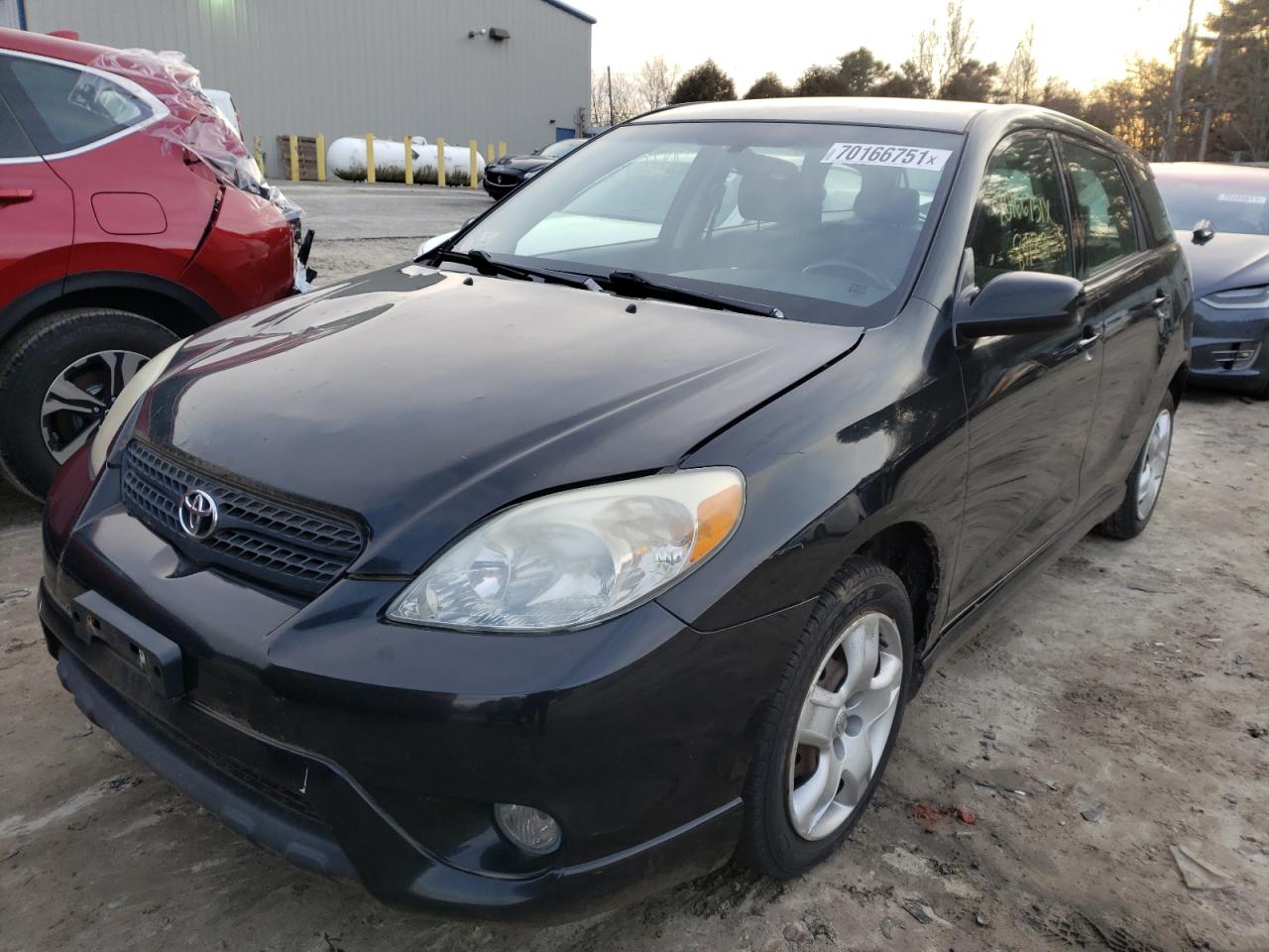 Photo 2 from auction – 2006 TOYOTA MATRIX with VIN 2T1LR32E36C562051