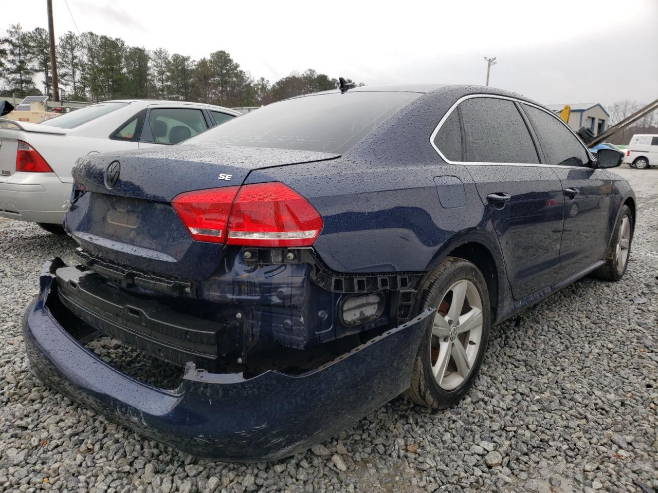 Photo 4 from auction – 2013 VOLKSWAGEN PASSAT SE with VIN 1VWBP7A35DC079253