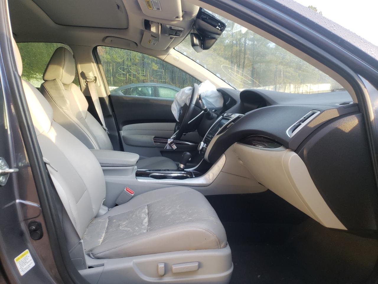 Photo 5 from auction – 2017 ACURA TLX TECH with VIN 19UUB1F55HA003293
