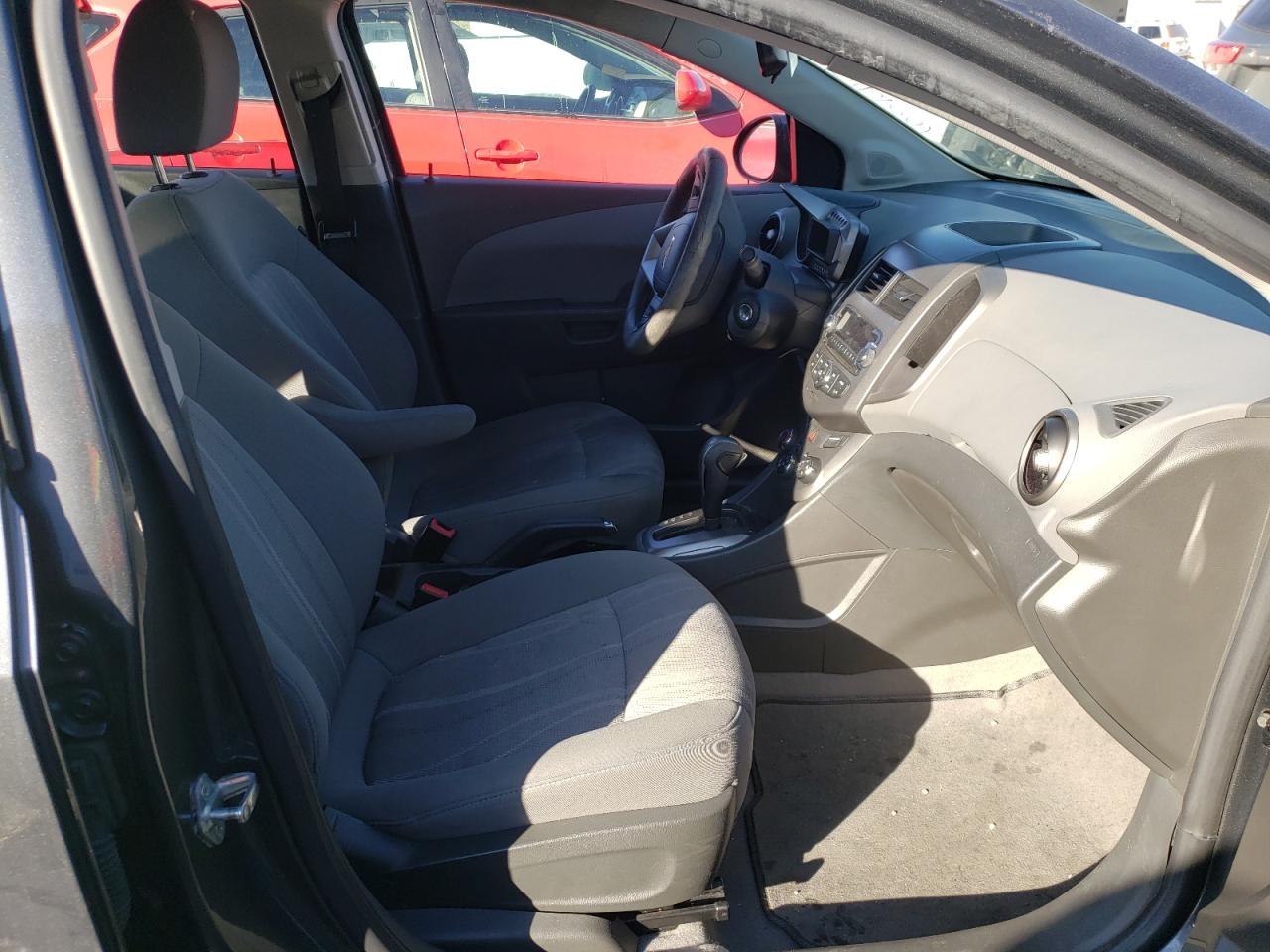 Photo 5 from auction – 2012 CHEVROLET SONIC LT with VIN 1G1JC5SH7C4168462