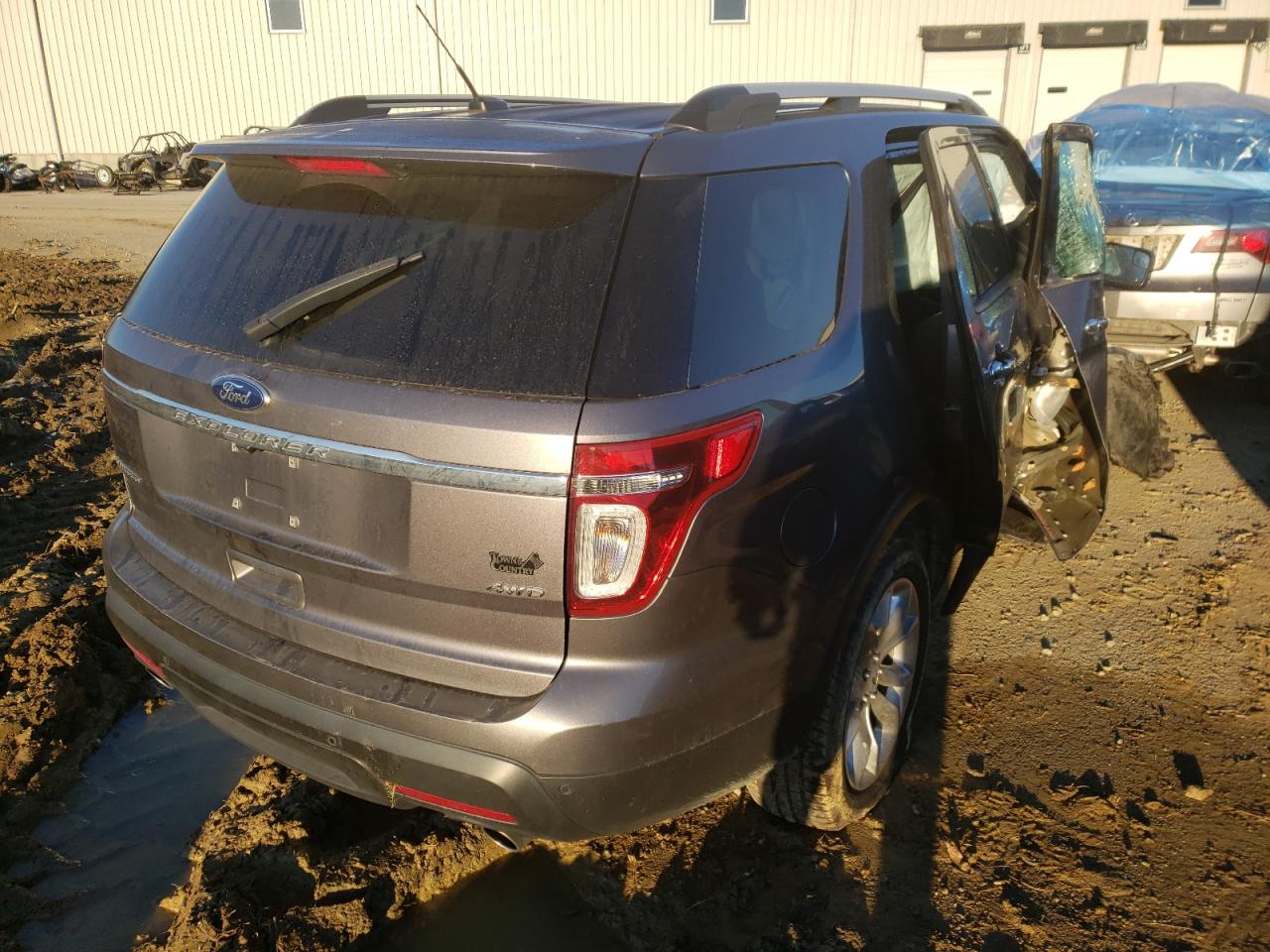 Photo 17 from auction – 2014 FORD EXPLORER L with VIN 1FM5K8F83EGA35704