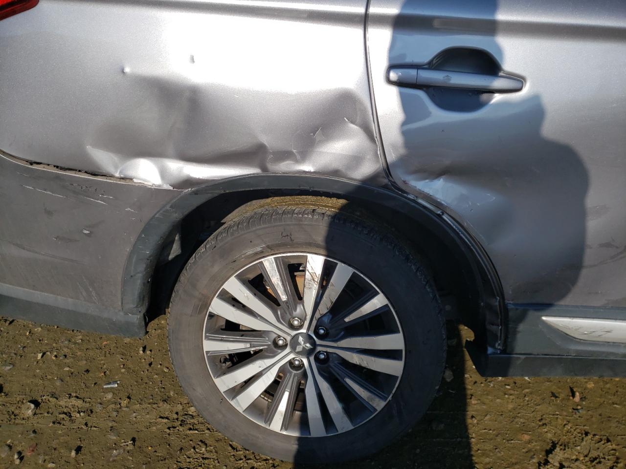 Photo 9 from auction – 2019 MITSUBISHI OUTLANDER with VIN JA4AZ3A39KZ013875