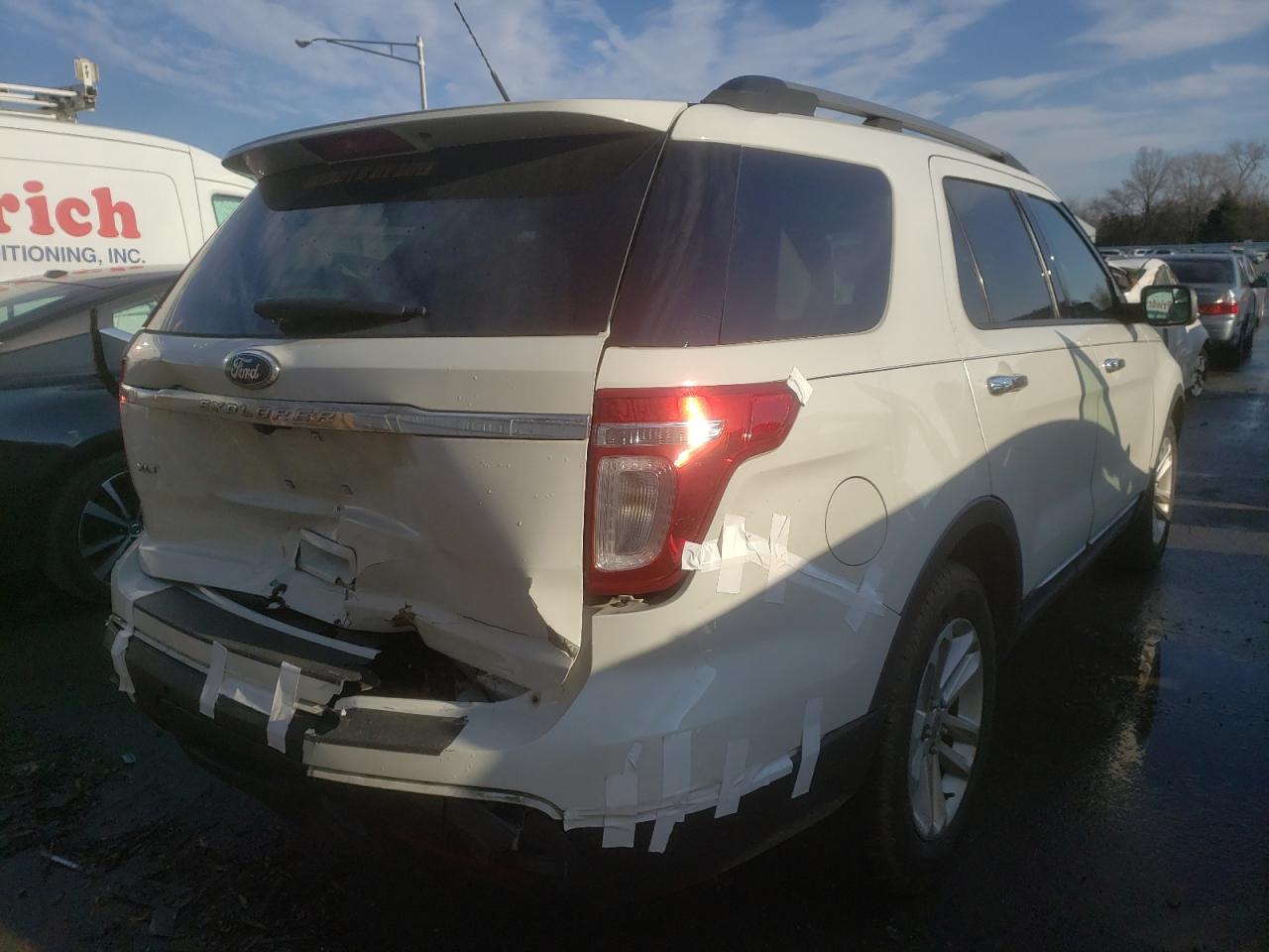 Photo 4 from auction – 2011 FORD EXPLORER X with VIN 1FMHK7D81BGA85913