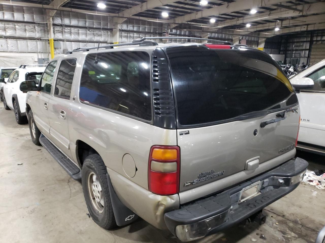 Photo 3 from auction – 2001 CHEVROLET SUBURBAN K with VIN 3GNFK16T71G143298