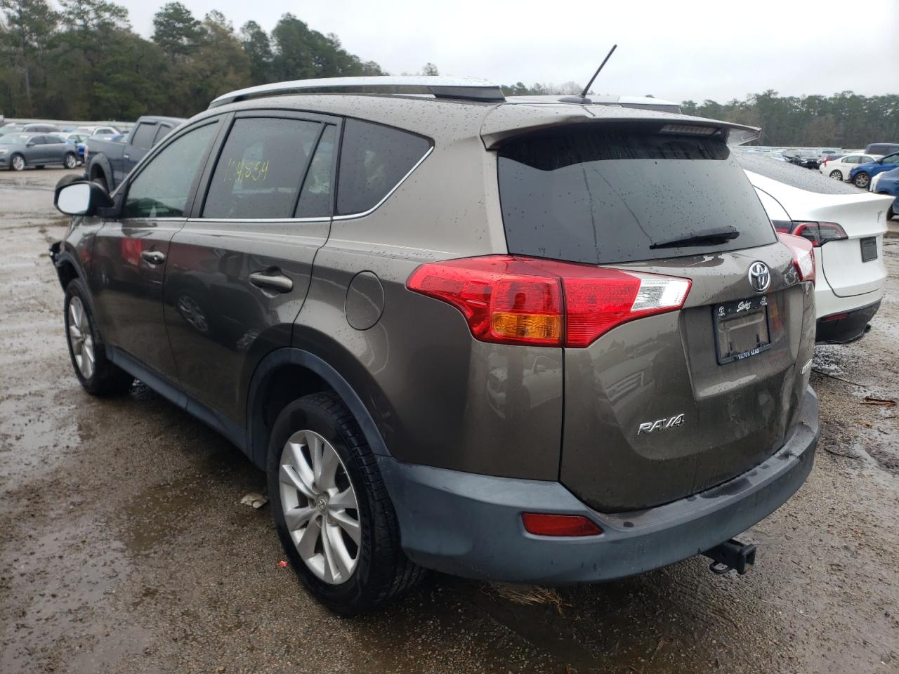 Photo 3 from auction – 2015 TOYOTA RAV4 LIMIT with VIN 2T3YFREV2FW168687