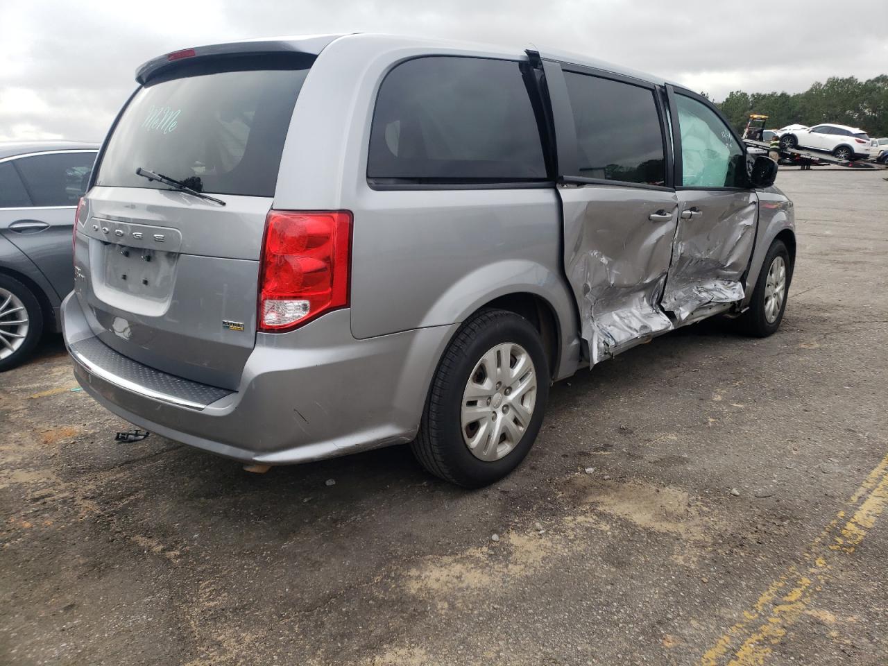 Photo 4 from auction – 2018 DODGE GRAND CARA with VIN 2C4RDGBG2JR324010