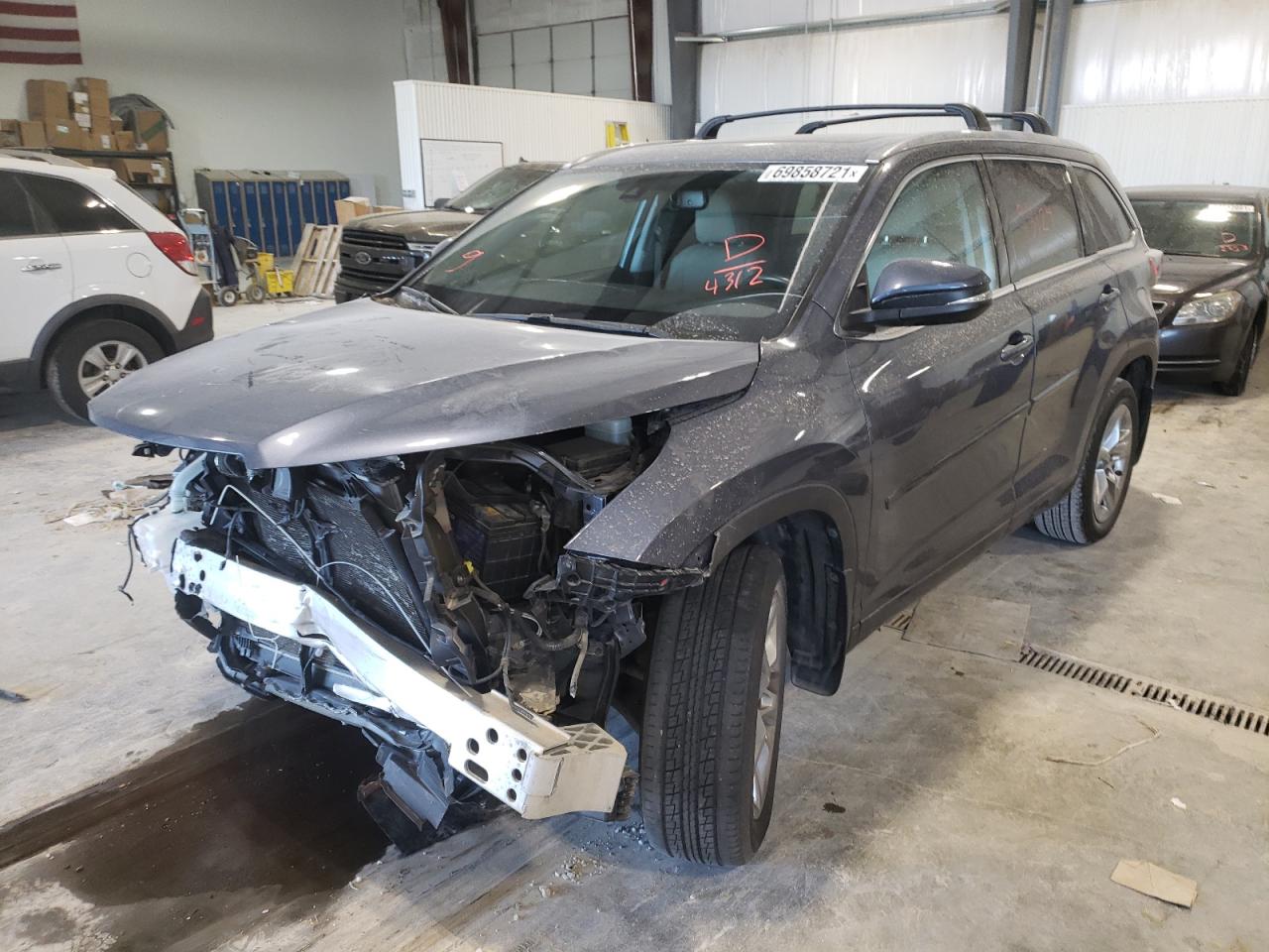 Photo 2 from auction – 2015 TOYOTA HIGHLANDER with VIN 5TDDKRFH6FS194312