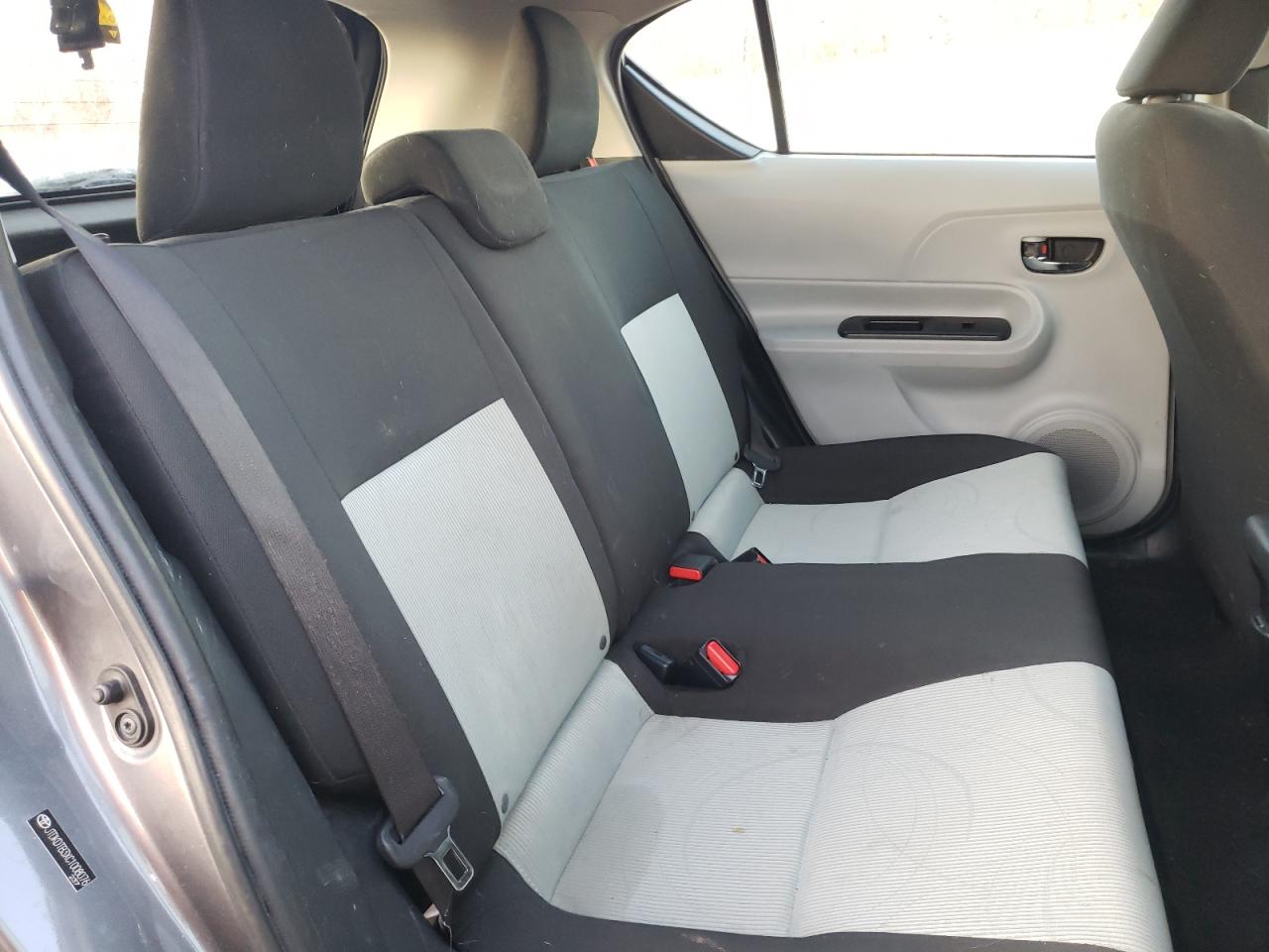 Photo 6 from auction – 2012 TOYOTA PRIUS C with VIN JTDKDTB3XC1008076