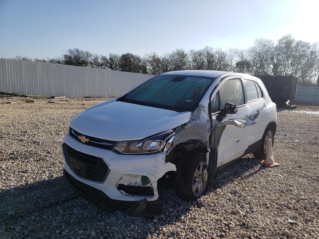 Photo 2 from auction – 2020 CHEVROLET TRAX LS with VIN KL7CJKSB2LB083568