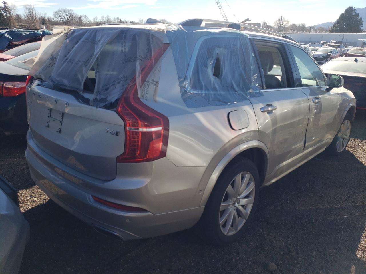 Photo 4 from auction – 2016 VOLVO XC90 T6 with VIN YV4A22PKXG1020419