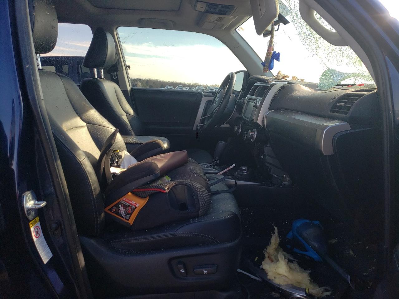 Photo 5 from auction – 2017 TOYOTA 4RUNNER SR with VIN JTEBU5JR9H5417487