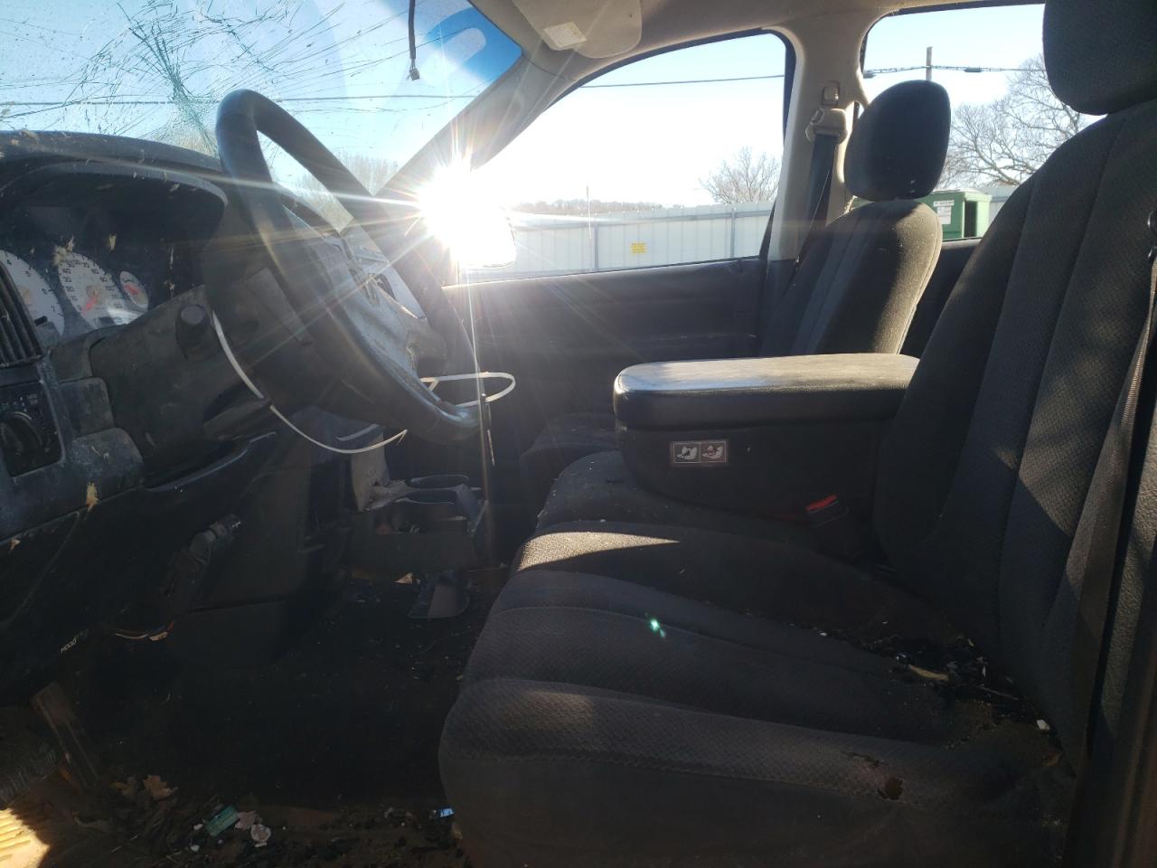 Photo 5 from auction – 2002 DODGE RAM 1500 with VIN 3B7HA18Z12G113012
