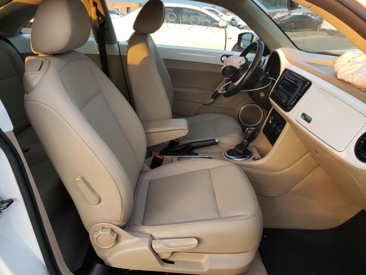 Photo 5 from auction – 2015 VOLKSWAGEN BEETLE 1.8 with VIN 3VWJ07AT2FM603699