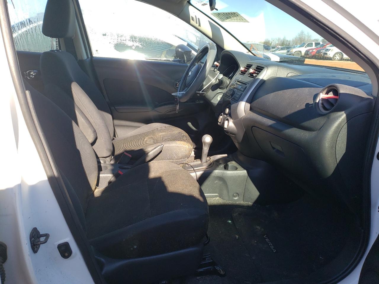 Photo 5 from auction – 2013 NISSAN VERSA S with VIN 3N1CN7AP8DL863577