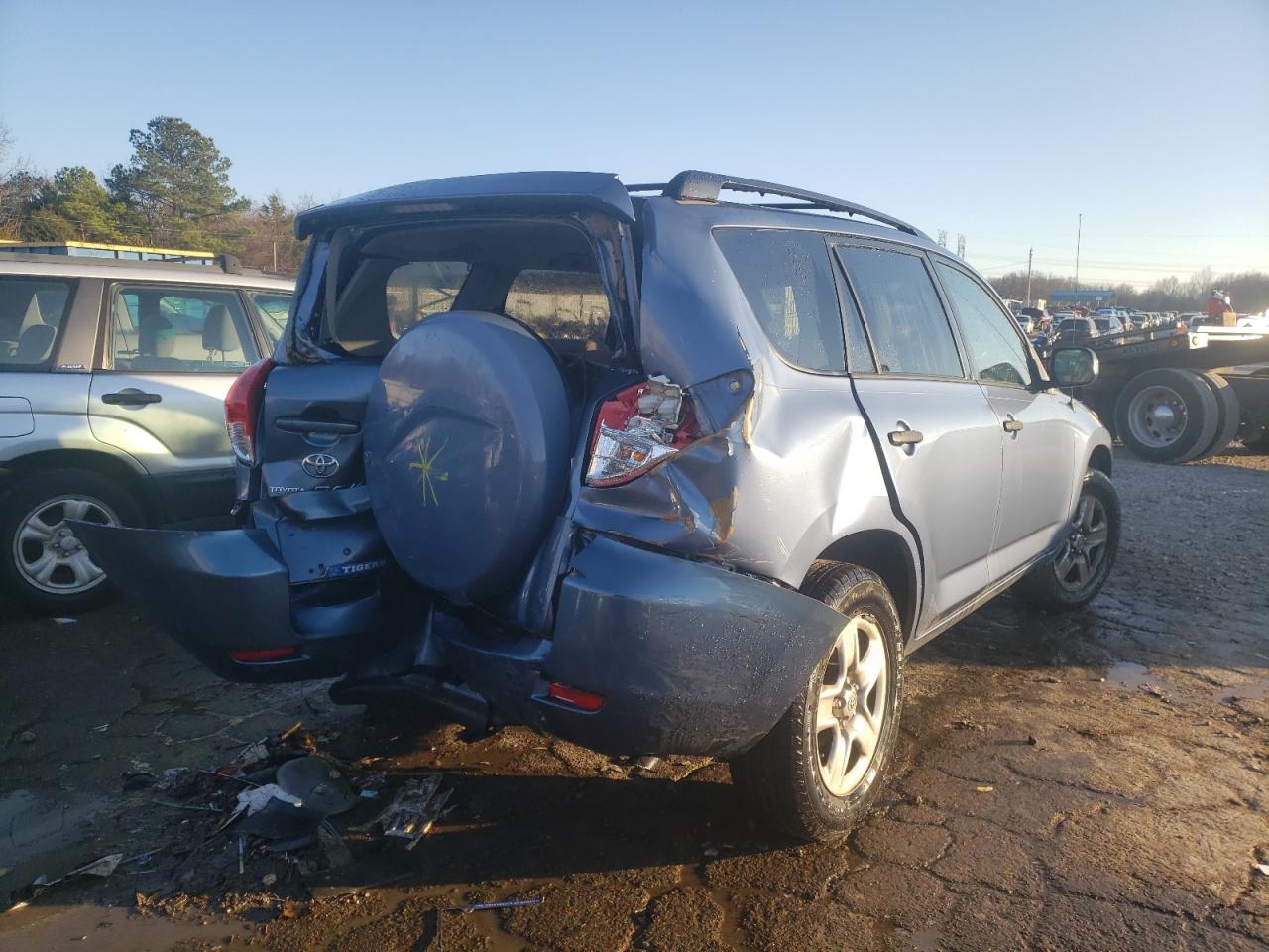 Photo 4 from auction – 2006 TOYOTA RAV4 with VIN JTMZD33V365017035