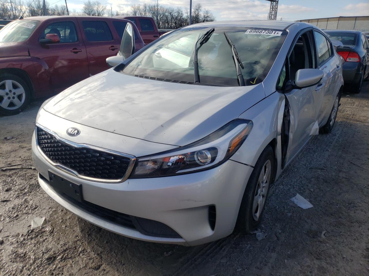 Photo 2 from auction – 2017 KIA FORTE LX with VIN 3KPFK4A70HE157490