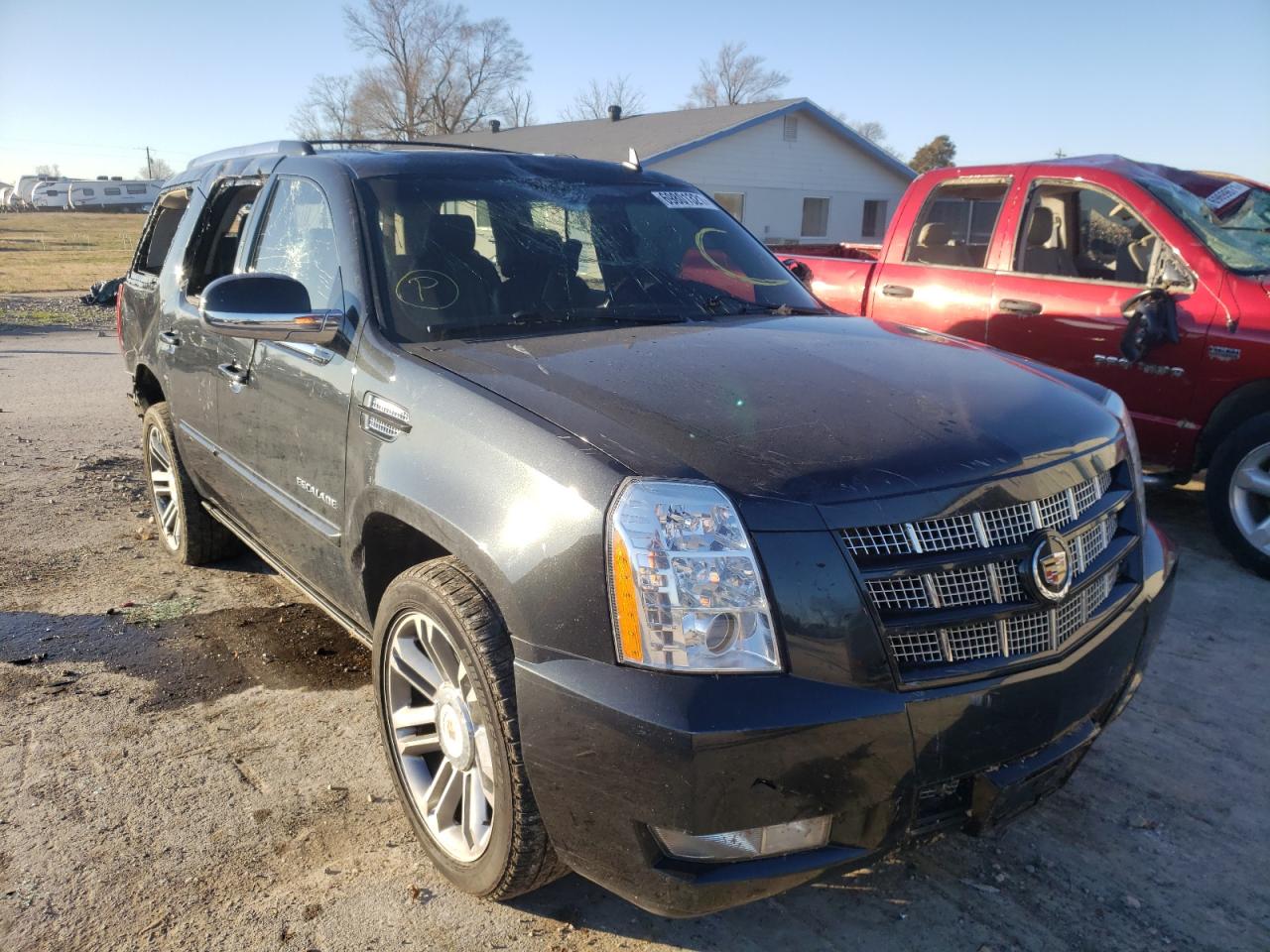 Zdjęcie 1 z aukcji – 2013 CADILLAC ESCALADE P z VIN 1GYS4CEF2DR121779