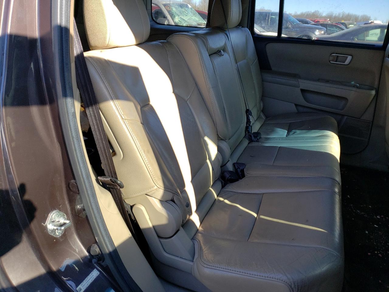 Photo 6 from auction – 2013 HONDA PILOT TOUR with VIN 5FNYF4H98DB026316
